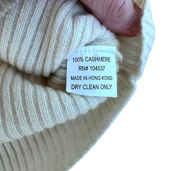 Burning Torch 100% Cashmere Argyle Sweater Beaded Detail Beige M
Retail $295 - Picture 6 of 9